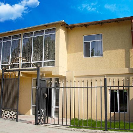 Hostel Esal Osh Exterior photo
